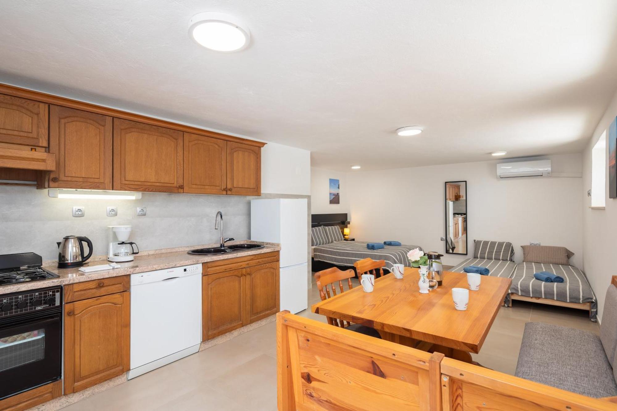 Sunshine Suites Omiš Kültér fotó