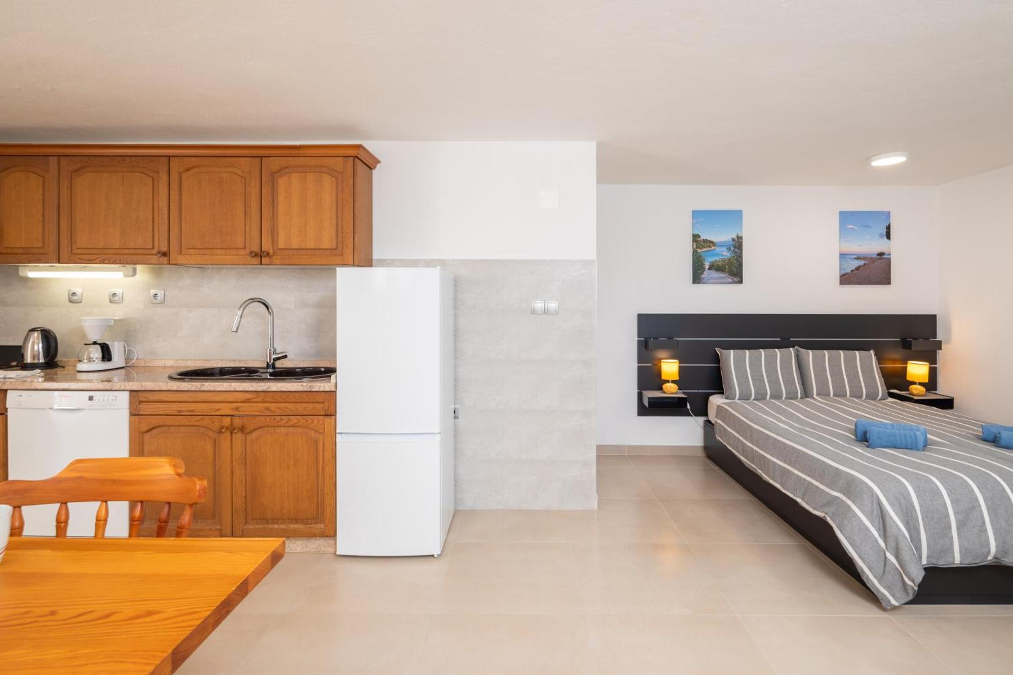 Sunshine Suites Omiš Kültér fotó