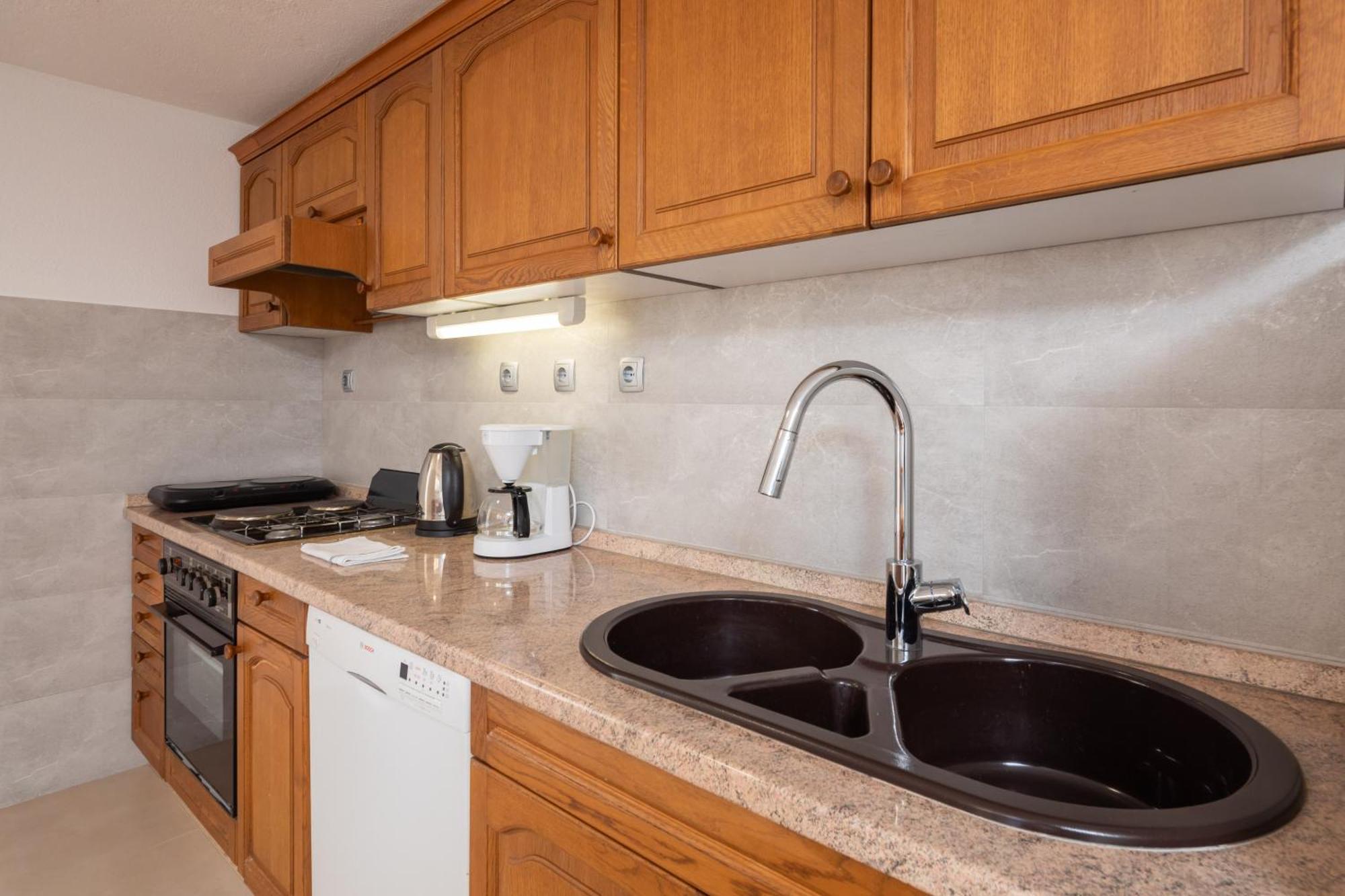 Sunshine Suites Omiš Kültér fotó